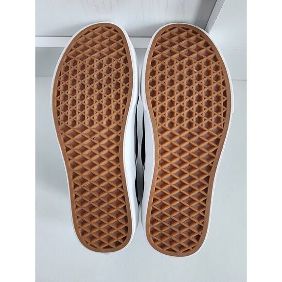 VANS x Disney Nightmare Before Christmas Jack & Sally Women 7/ Men 5.5 SlipOn - Picture 8 of 8